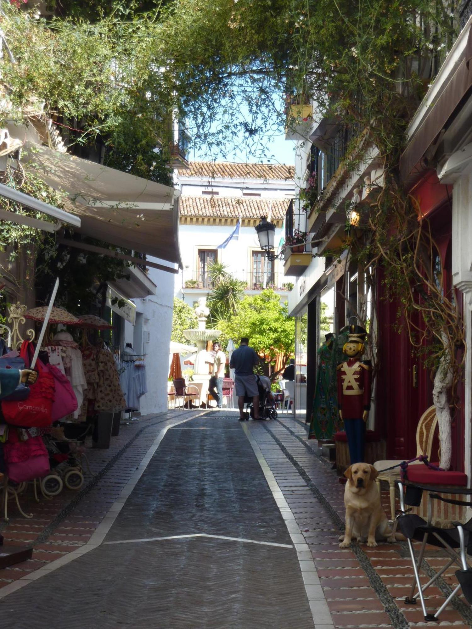 Hostal Berlin Marbella Exterior foto