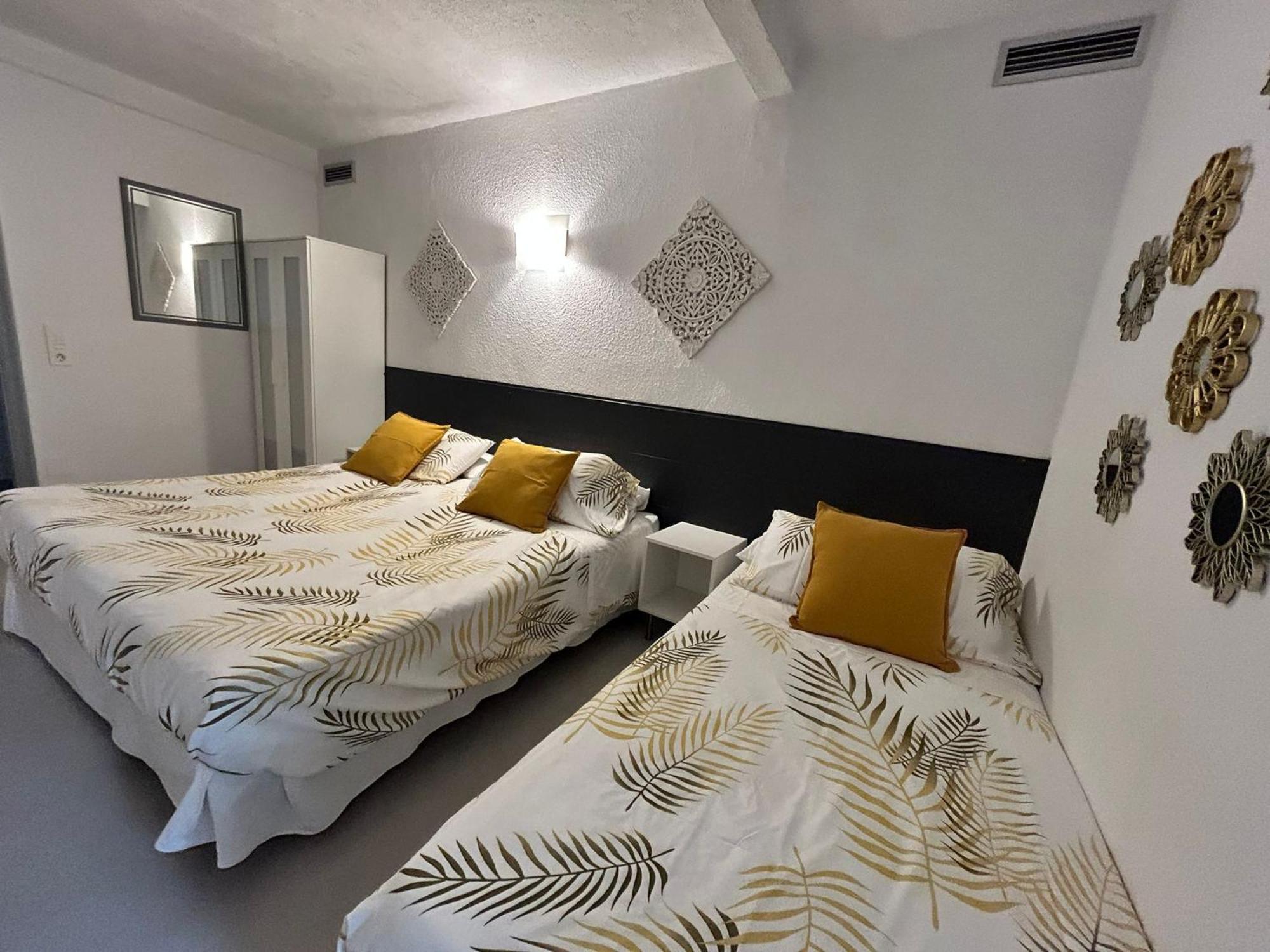 Hostal Berlin Marbella Exterior foto
